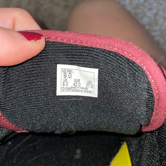 Vans - Picture 4 of 5